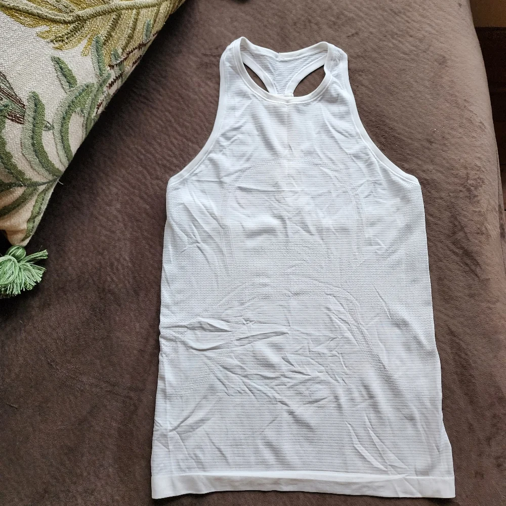Lululemon Swiftly tank top - Picture 4 of 7